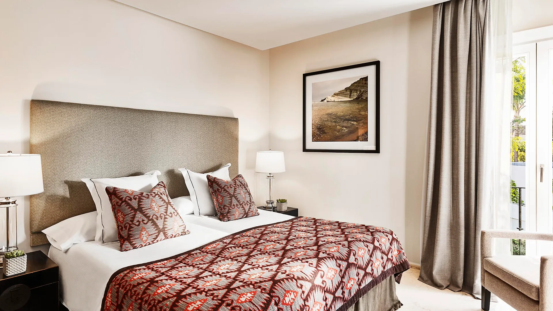 Puente Romano Beach Resort Marbella Hotel
