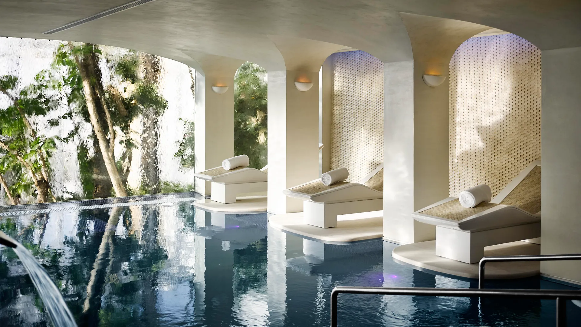 Puente Romano Beach Resort Marbella 5*,  Spain