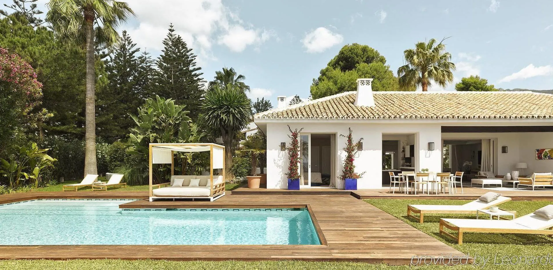 Puente Romano Beach Resort Marbella Hotel